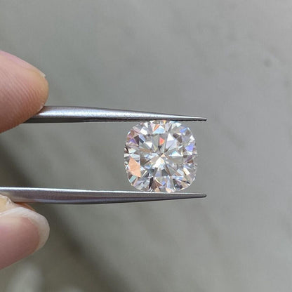1.5 Carat IGI Certified Lab Grown Cushion Cut Diamond by Luna Vibe Gems